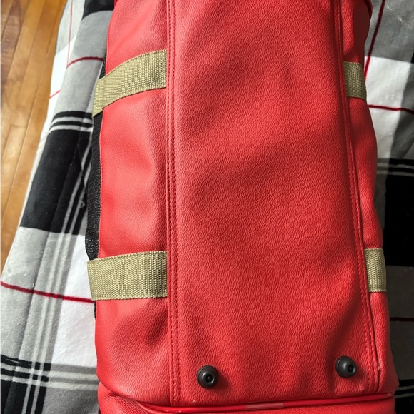 Rare Vintage Red Leather Walt Disney World Mickey Mouse Duffle Bag - Picture 2 of 7